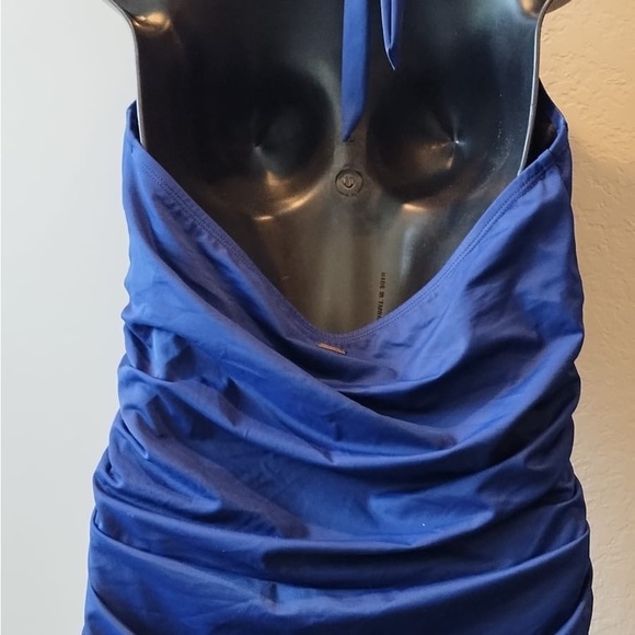 Victoria’s Secret Blue The Unforgettable One Piece Halter Swimsuit Women’s 40 C - Picture 4 of 7